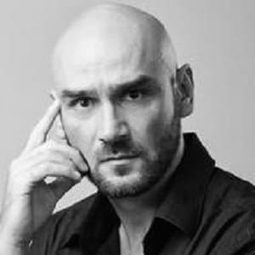 Milorad Kapor - 一個普通人演員 飾演Policeman