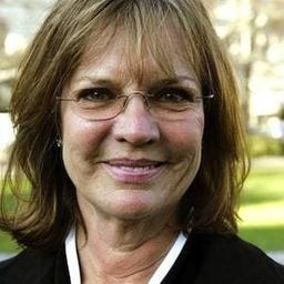 Anki Lidén 飾演 Ingemar's Mother