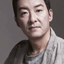 Hao Ping 飾演 Huang Jian