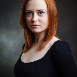 Alicia Gerrard 飾演 Sophie