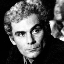 真馬利華倫第 - Journey Beneath the Desert演員 飾演Tarath