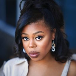 Gail Bean - 綁定演員 飾演Jasmine