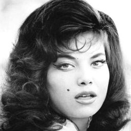 Luciana Gilli 飾演 Lisa Obrien