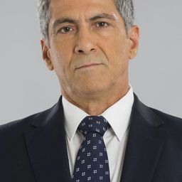 Nuno Homem de Sá 飾演 