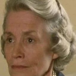 Ursula Howells - Torture Garden演員 飾演Miss Maxine Chambers (segment 3 