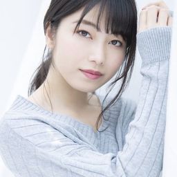 橫山 由依 飾演 