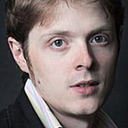 Antoine Linguinou 飾演 Le kiné