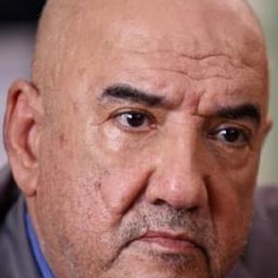 Ehsan Amani 飾演 The Man in the Tea House