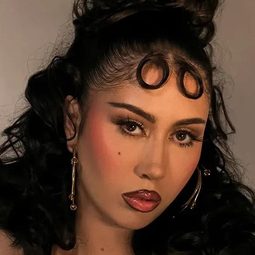 卡莉烏奇 - 莎賓娜卡本特：無厘頭聖誕演員 飾演Self