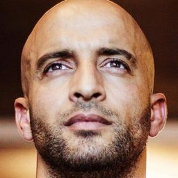 瓦利德·班恩巴瑞 飾演 