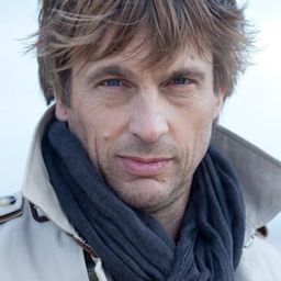 Didier Gustin - L'Opération Corned Beef演員 飾演Le Président François Mitterrand (voice)