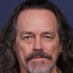 Jordan Heron - Rap出一片天演員 飾演Bus Driver