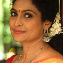 Manjusree Nair - 槓上好厝邊演員 飾演Celine's mother