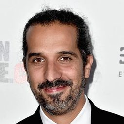 哈維爾·魯伊斯·卡德拉 - 行走的正義導演