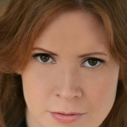 碧安卡·杭特 飾演 Jackie