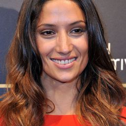 Melanie Winiger 飾演 Yasemin