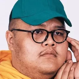 Reza Chandika 飾演 Ali's Cousin