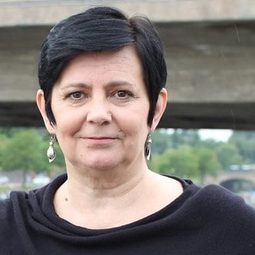 Sanna-Kaisa Palo - 家路演員 飾演Akuliina