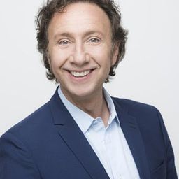 Stéphane Bern - 美妙至極演員 飾演Stéphane Bern