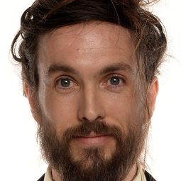 Alex Ebert 飾演 Self
