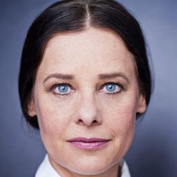 Verena Buratti 飾演 Loredana