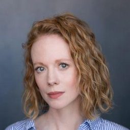 柔伊·博伊爾 - 異星戰境演員 飾演Zoe (voice)