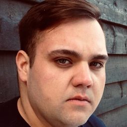 George Keywood 飾演 Craig