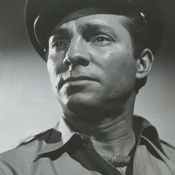 Norman Budd 飾演 Carson - the Blackmailer