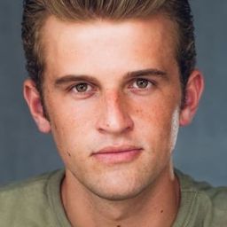 班·布萊克 飾演 Phil McIllaney