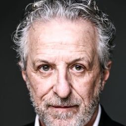 Christian Charmetant - Do Not Disturb演員 飾演Pierre