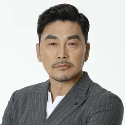 金英浩 飾演 Father