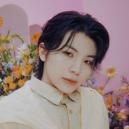 Lee Ji-hoon - DIAMOND EDGE IN SEOUL演員 飾演Self