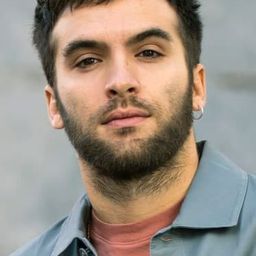 Ricardo Gómez 飾演 Lucas