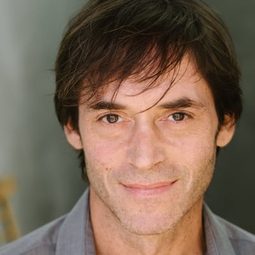 Kirk Geiger 飾演 Ty Williamson