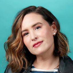 貞妮·拉瑪克 飾演 Nikki