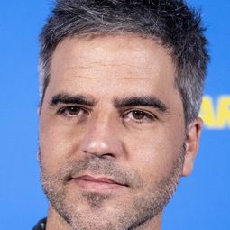 厄內斯托·塞維亞 - A nadie le importas演員 飾演