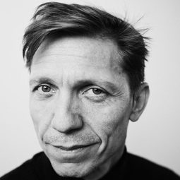 Valentijn Dhaenens 飾演 Eric