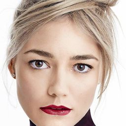 Oksana Akinshina 飾演 Zoya