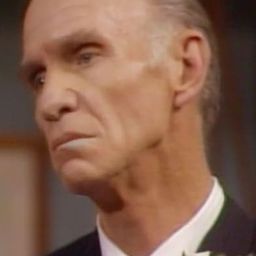 佛瑞德·斯圖曼 飾演 Johnson