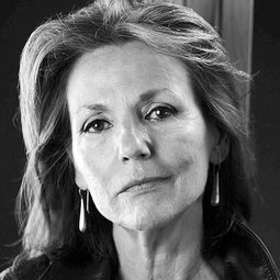 伊莎貝·雷克納 - 毋忘當初的妳演員 飾演Margarita