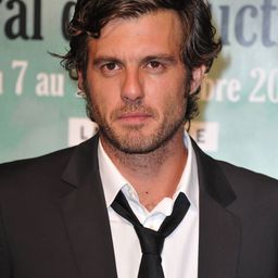 藍尼克·高特歷 - 暴力特區2：極限殺陣演員 飾演Le pote branché