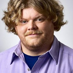 Ronald Ogden 飾演 Mike