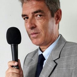 Tim Vickery - Messi演員 飾演Self