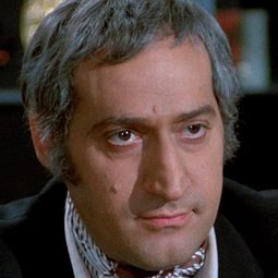 Teodoro Corrà 飾演 The Reverend