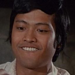 Patrick Adiarte 飾演 Wang San