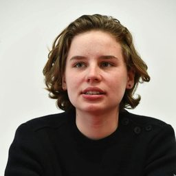 Anuna De Wever 飾演 Self