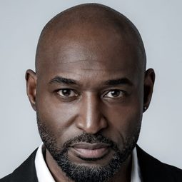 亞德里安·荷姆斯 - 超級火山：真正末日演員 飾演Dave