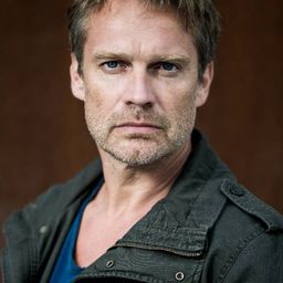 Pierre Besson 飾演 Matrose