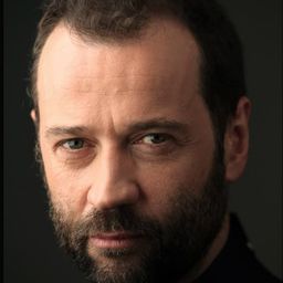 Fabio Volo 飾演 Farfaricchio (voice)