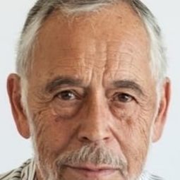 Alfredo Gurrola 飾演 